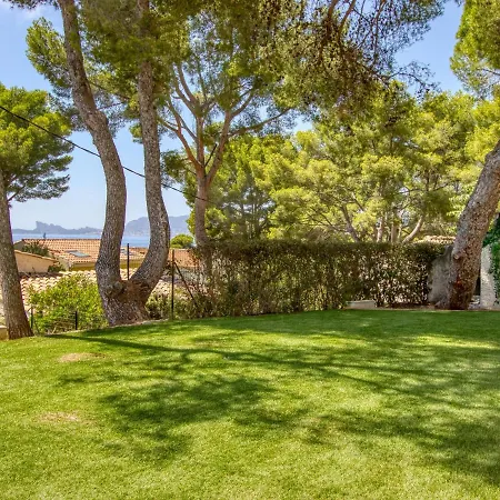Le Grand Pin By Interhome * La Madrague