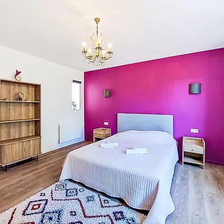 Le Grand Pin By Interhome * La Madrague