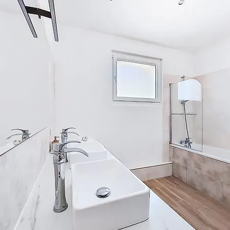 Le Grand Pin By Interhome La Madrague